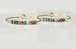 Creolen rosegold ein handgefertigtes Ohrringpaar mit Perlen als minimalistisches Geschenk für Sie
